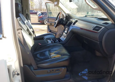 2007 Cadillac Escalade Standard from USA, damaged, VIN 1GYFK638X7R212087